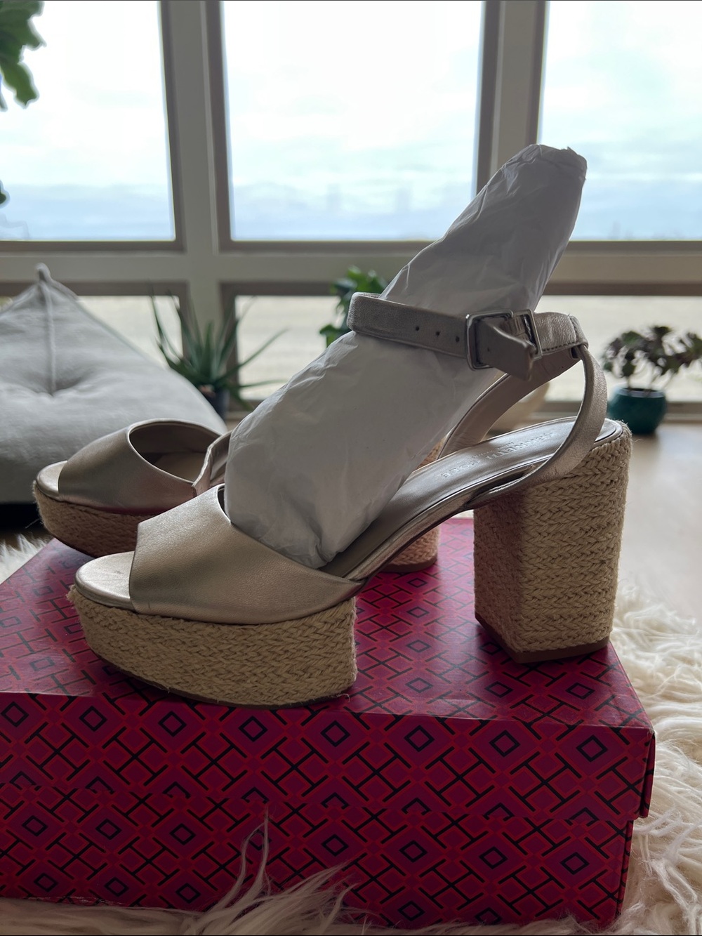 Kenneth Cole Leather Metallic Gold Platform Espadrille Block Heel Sandals